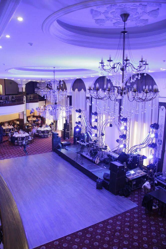 Pik Elegance Hotel โปลเยชต์ ภายนอก รูปภาพ